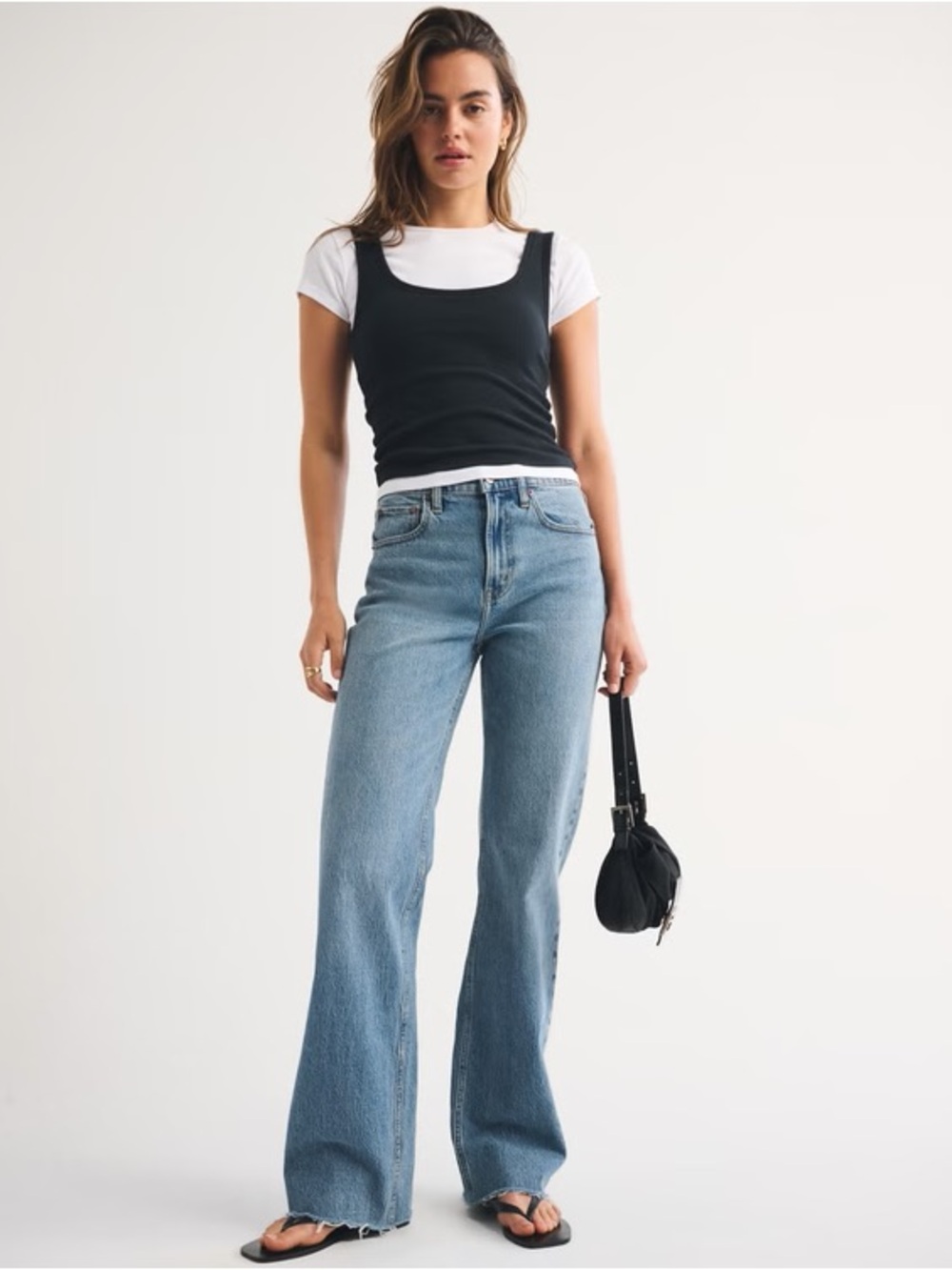 Abercrombie and Fitch • 90s Relaxed Jeans